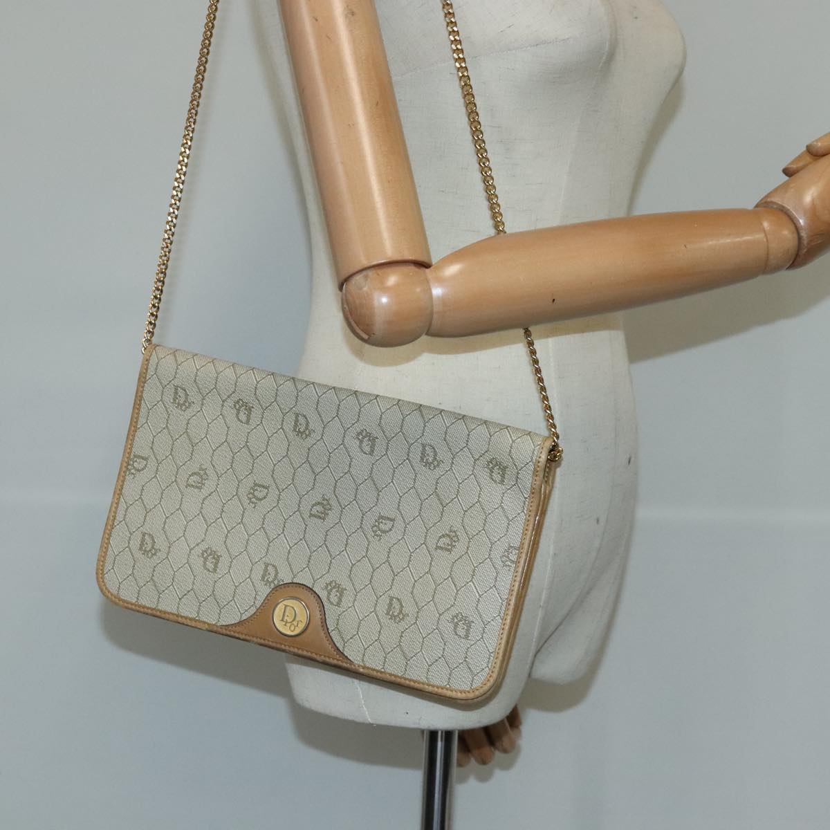 Christian Dior Honeycomb Canvas Chain Shoulder Bag PVC Beige Gold Auth yk16112