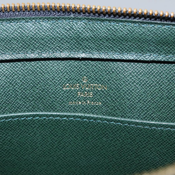 LOUIS VUITTON Taiga Baikal Clutch Bag Epicea M30184 LV Auth yk16616