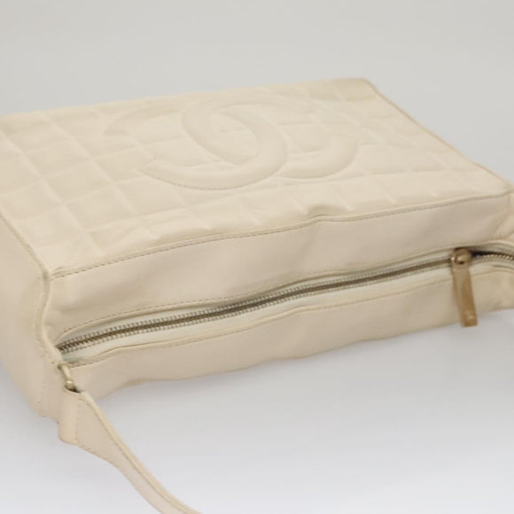 CHANEL Choco Bar Shoulder Bag Leather White CC Auth yk17128