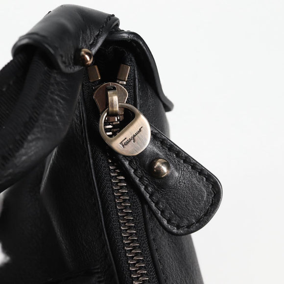 Salvatore Ferragamo Vala Shoulder Bag Leather Black Auth yk18131V