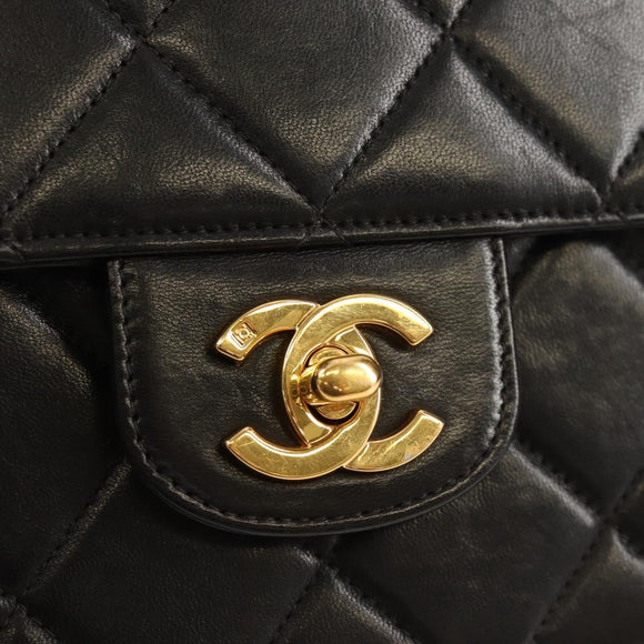 CHANEL Matelasse Chain Hand Bag Lamb Skin Black Gold CC Auth yk19760V