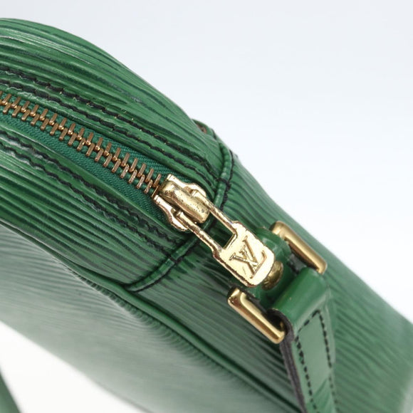 LOUIS VUITTON Epi Danube Shoulder Bag Green M45634 LV Auth yk19922