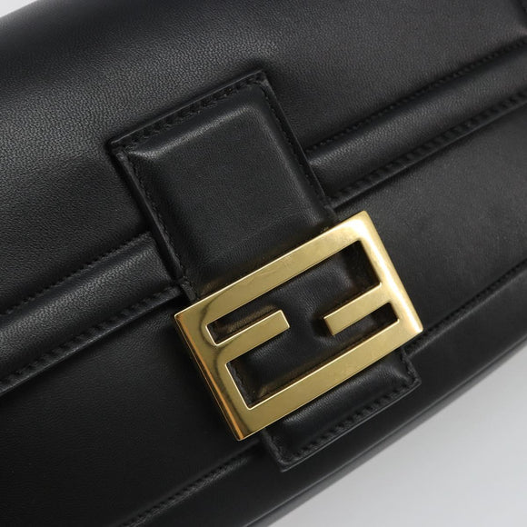 FENDI baguette Chain Shoulder Bag Leather Black Gold Auth yk20513SAV