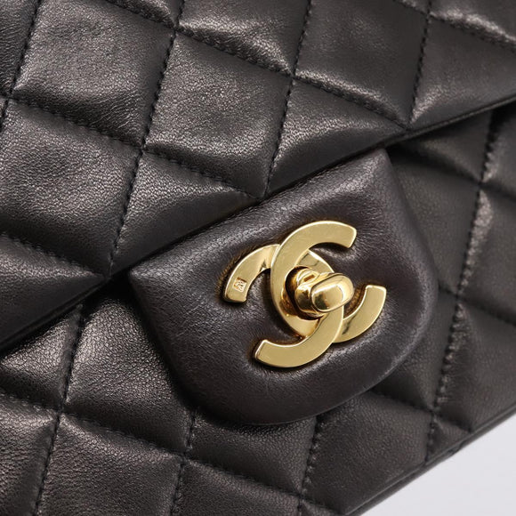 CHANEL Double Flap Chain Matelasse 25 Bag Lamb Skin Black Gold Auth yk20797SAM