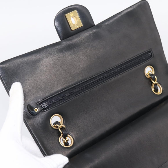 CHANEL Double Flap Chain Matelasse 25 Bag Lamb Skin Black Gold CC Auth yk20822SM