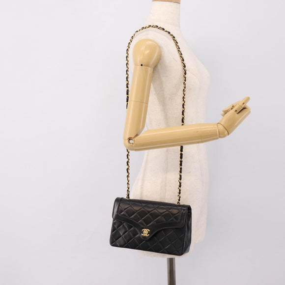 CHANEL Matelasse Turn Lock Chain Bag Lamb Skin Black Gold CC Auth yk20854SAM