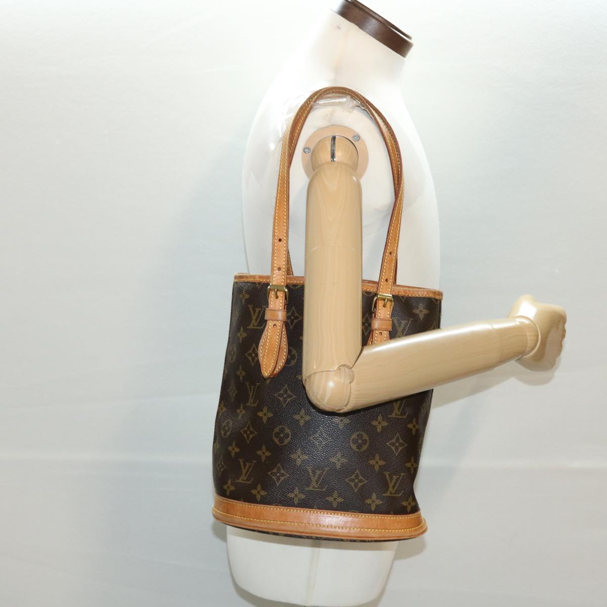 LOUIS VUITTON Monogram Bucket PM Shoulder Bag M42238 LV Auth yk6456