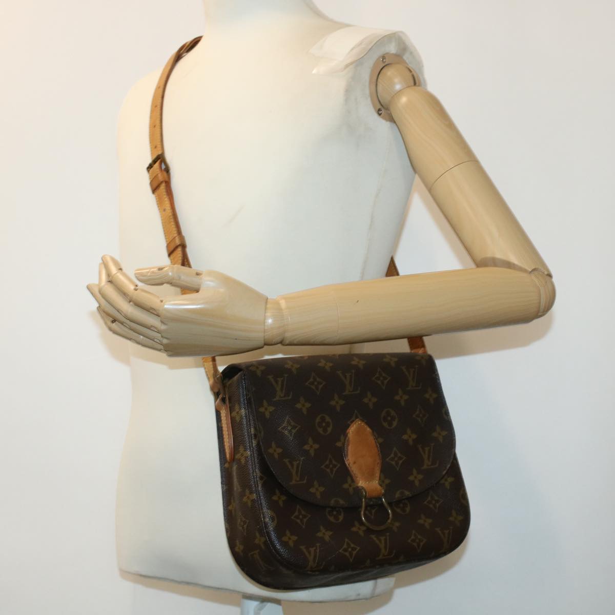 LOUIS VUITTON Monogram Saint Cloud GM Shoulder Bag M51242 LV Auth yk6760