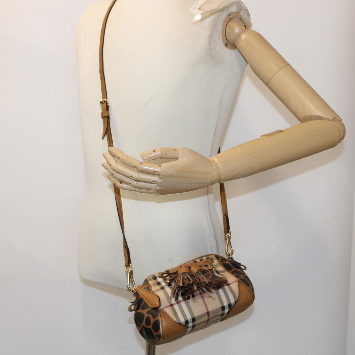 BURBERRY Nova Check Shoulder Bag PVC Leather Beige Auth yk7748