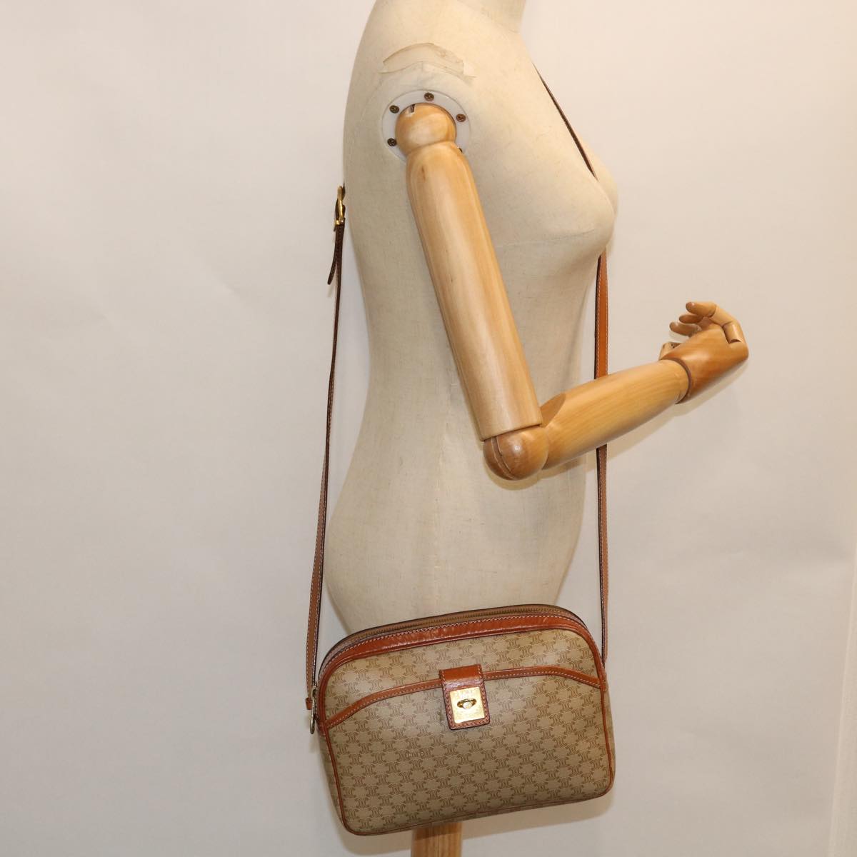 CELINE Macadam Canvas Shoulder Bag Beige Auth yk8593