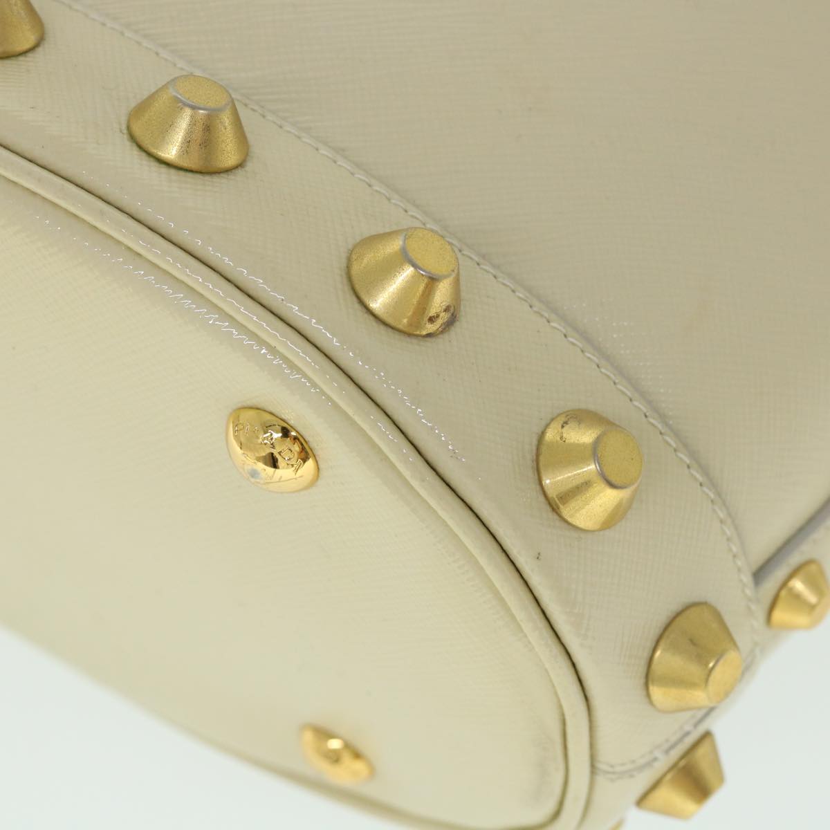 PRADA Studs Hand Bag Patent leather 2way Beige Auth yk8685