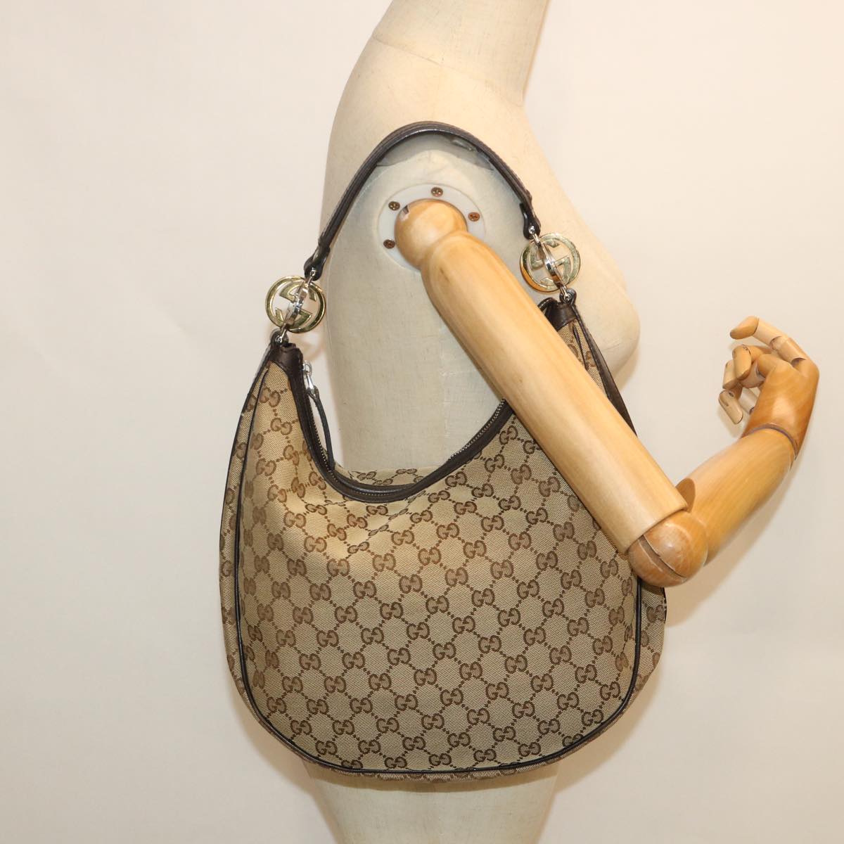 GUCCI GG Canvas Shoulder Bag Beige 232962 Auth yk8702