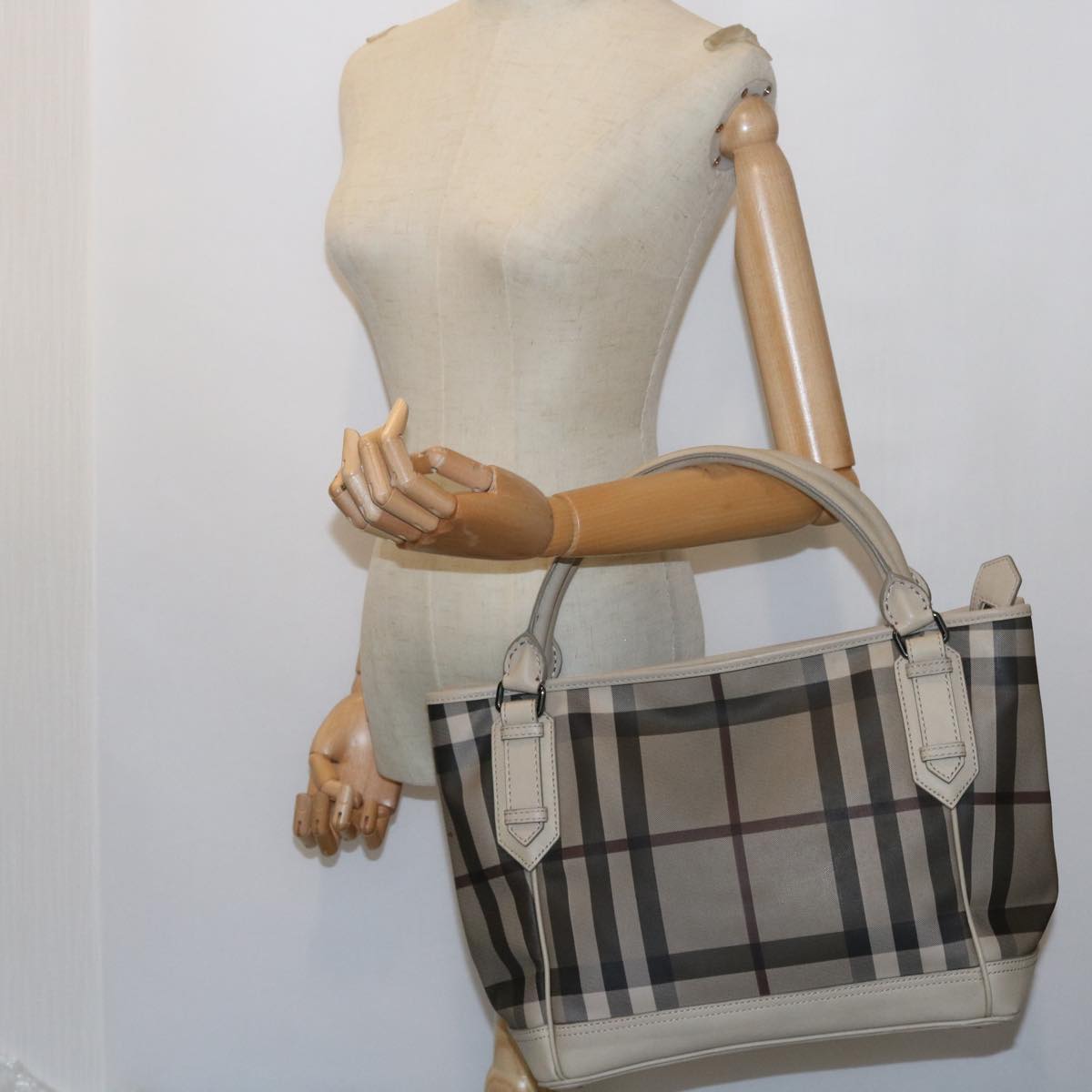 BURBERRY Nova Check Tote Bag PVC Leather Beige Auth yk8770