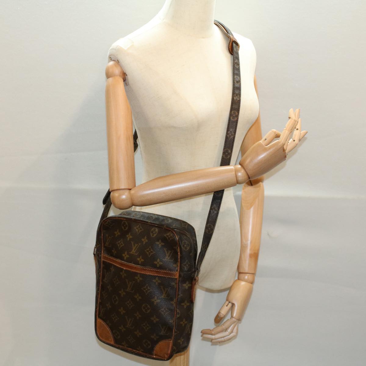 LOUIS VUITTON Monogram Danube MM Shoulder Bag M45264 LV Auth yk8805