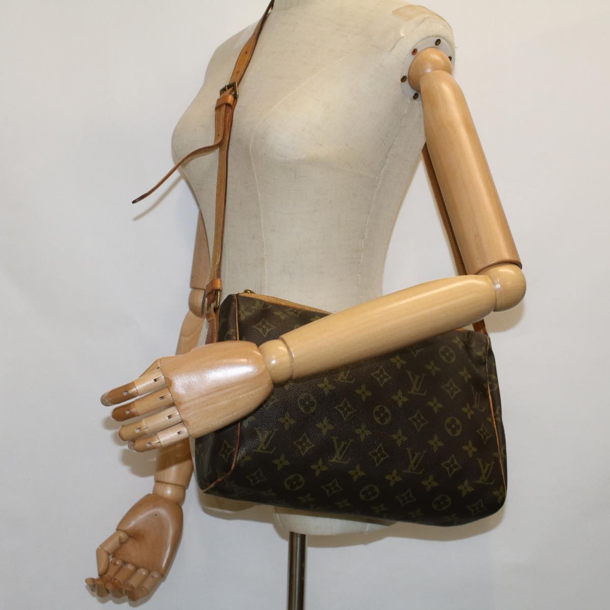 LOUIS VUITTON Monogram Tulle Lee Shoulder Bag M51348 LV Auth yk8858