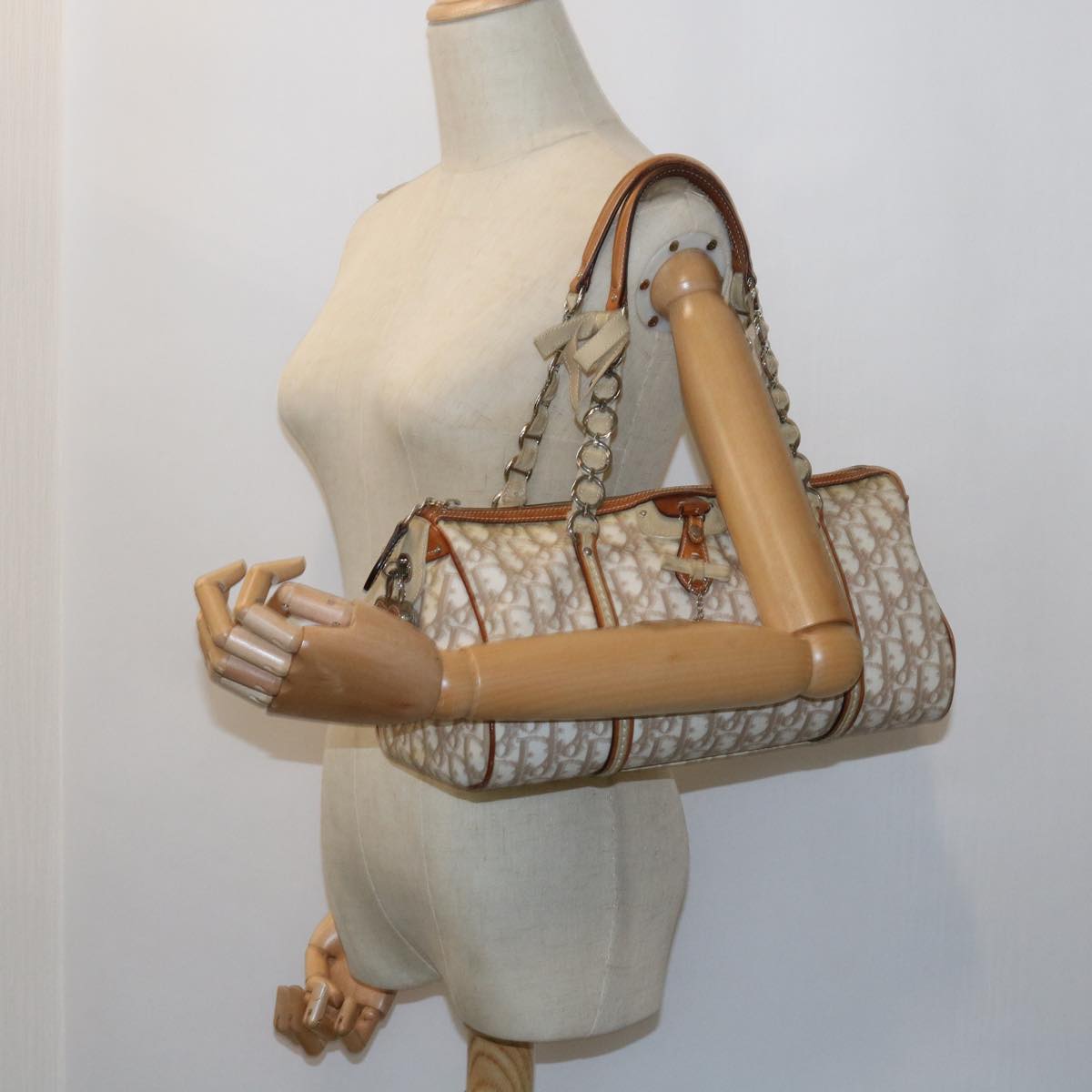 Christian Dior Trotter Romantic Shoulder Bag Beige Auth yk8902