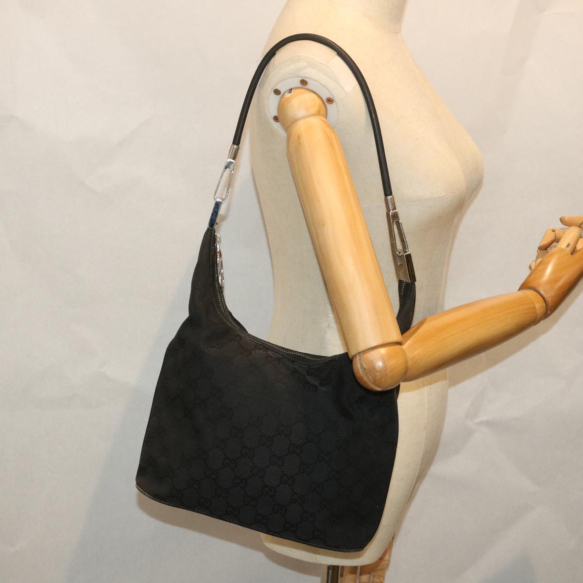 GUCCI GG Canvas Shoulder Bag Black 001 3814 Auth yk9078