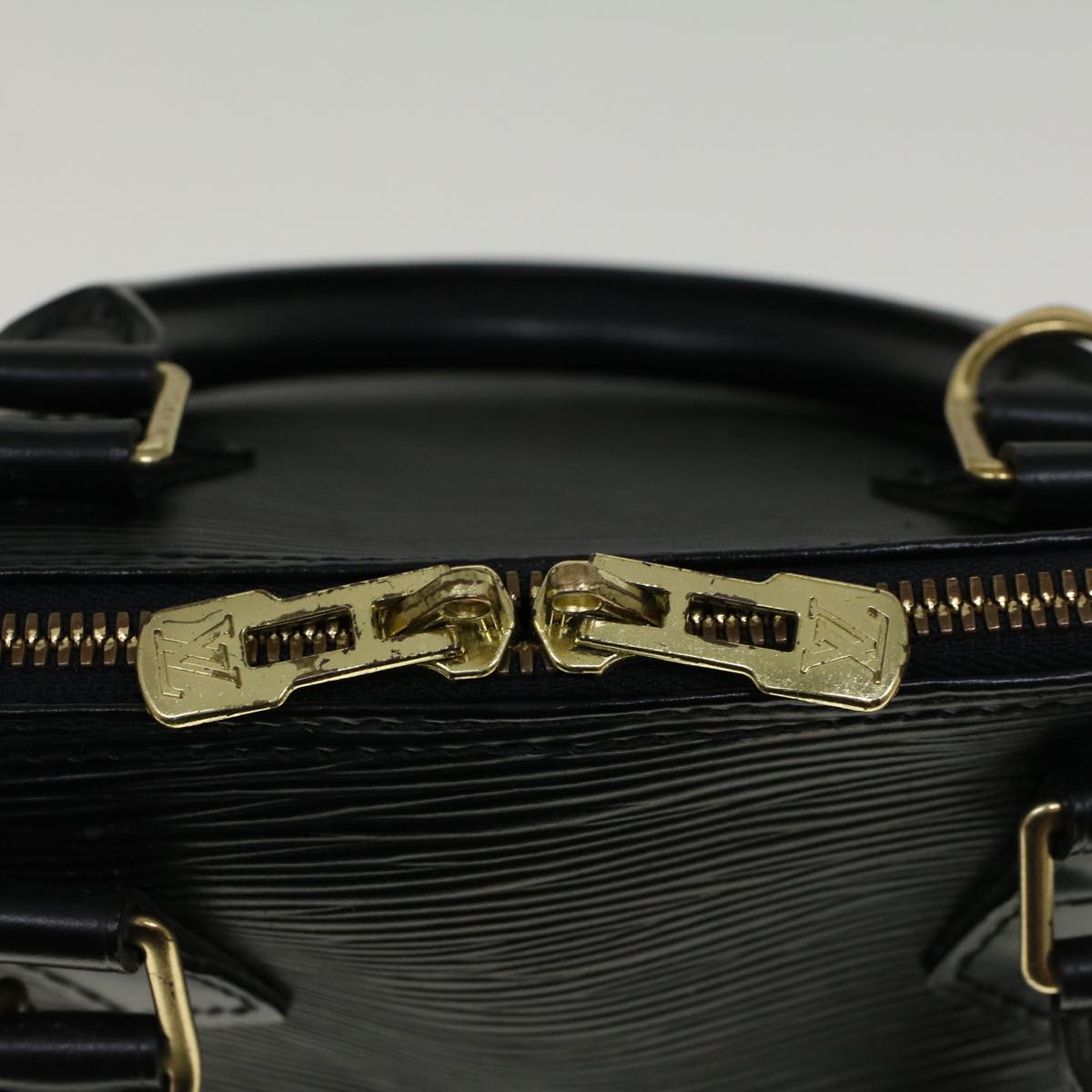 LOUIS VUITTON Epi Alma Hand Bag Black M52142 LV Auth yk9201