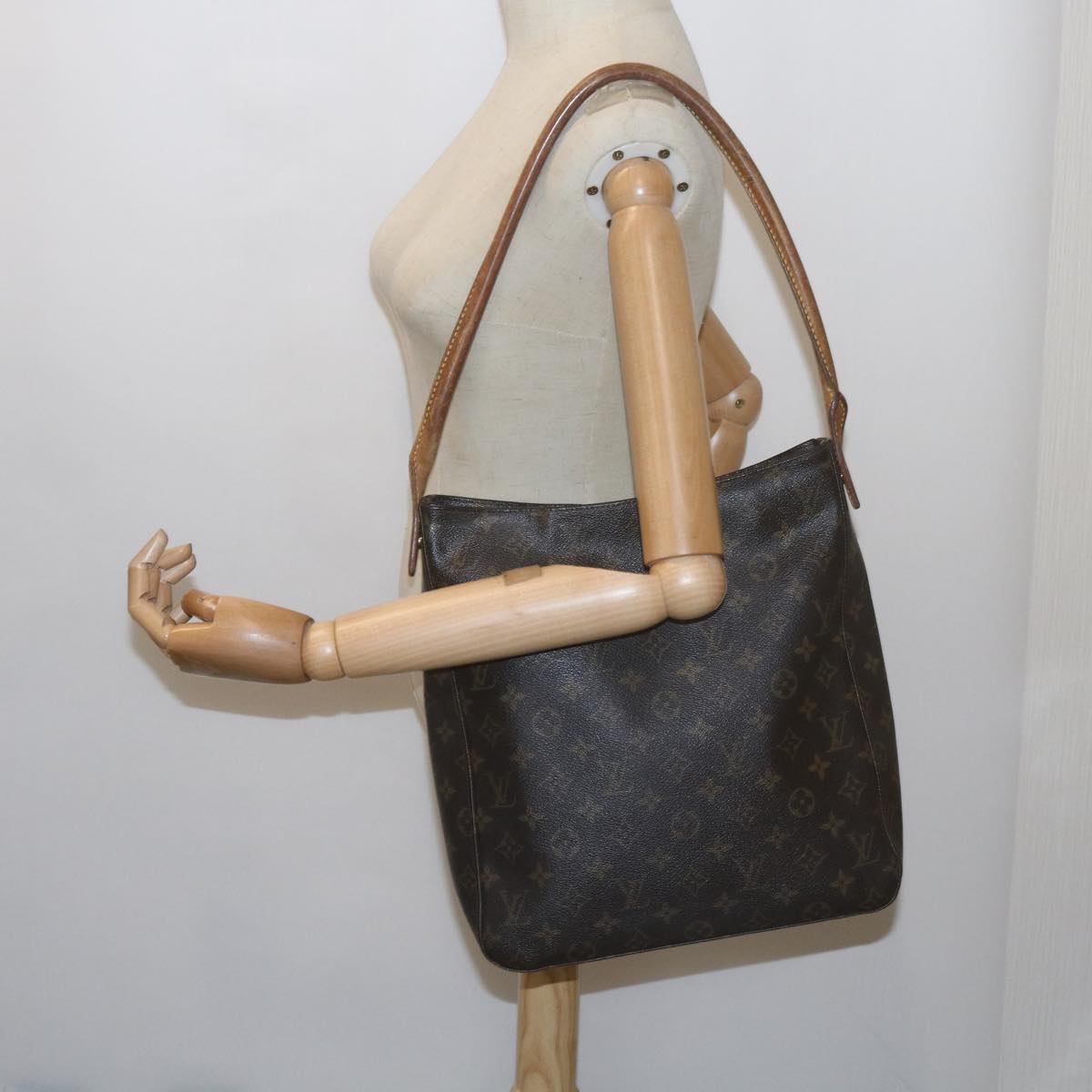 LOUIS VUITTON Monogram Looping GM Shoulder Bag M51145 LV Auth yk9562