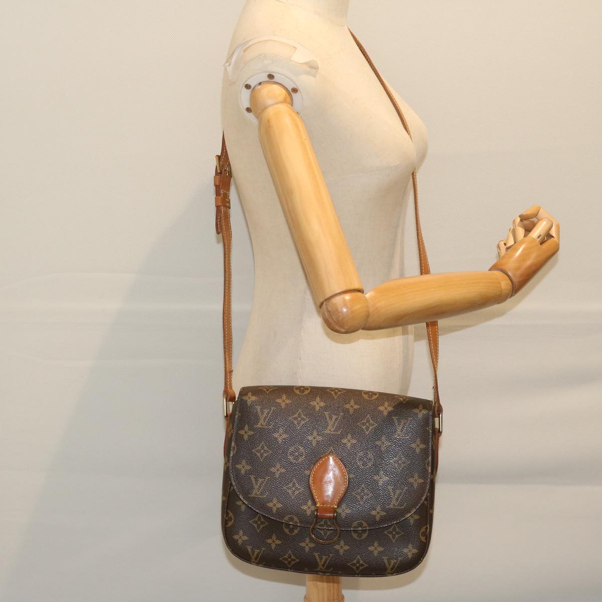 LOUIS VUITTON Monogram Saint Cloud GM Shoulder Bag M51242 LV Auth yk9646