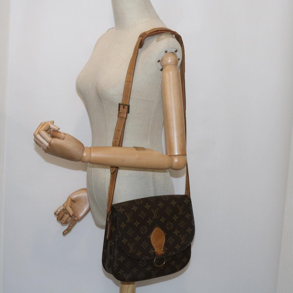 LOUIS VUITTON Monogram Saint Cloud GM Shoulder Bag M51242 LV Auth yk9940