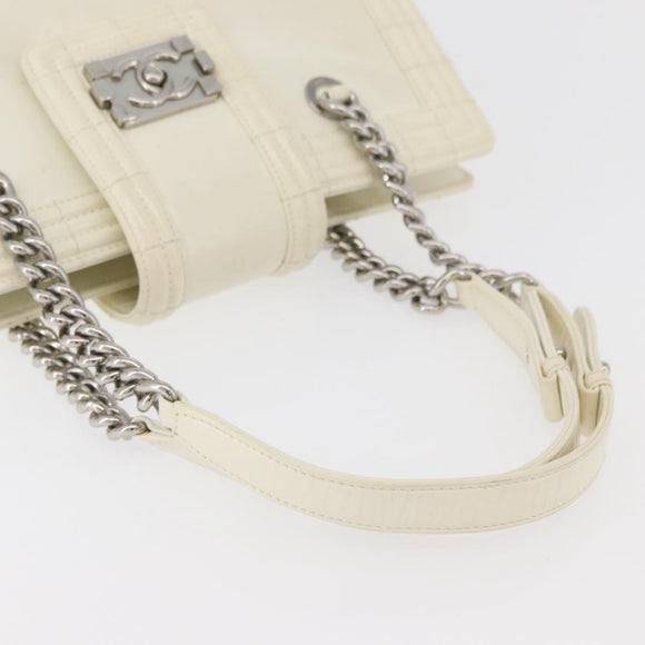 CHANEL Chain Boy Chanel Bag Patent leather White Silver CC Auth YKZ1054A