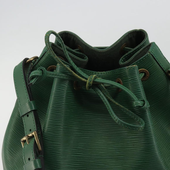 LOUIS VUITTON Epi Petit Noe Umhängetasche Grün M44104 LV Auth YKZ1495
