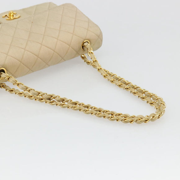 CHANEL Double Flap Double Chain Matelasse 25 Tasche Satin Beige CC Auth YKZ1601SAV
