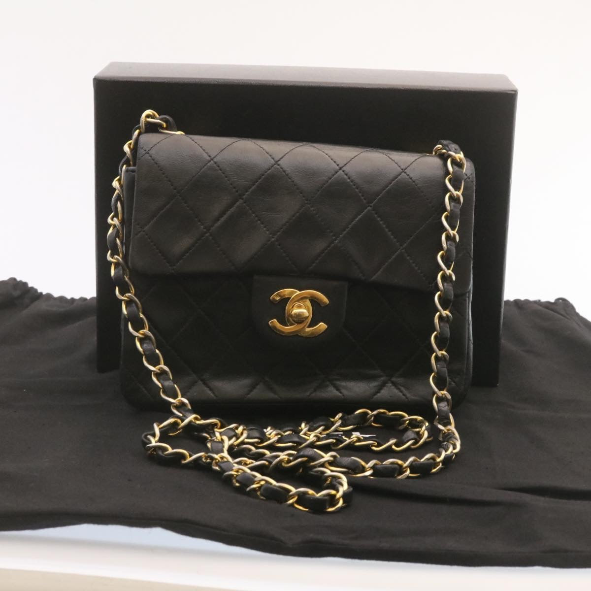 CHANEL Lamb Skin Matelasse Chain Flap Shoulder Bag Black CC Auth 25502A
