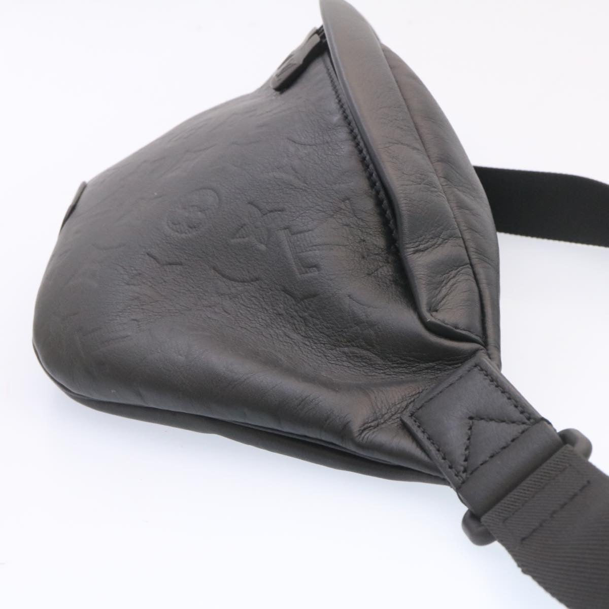 LOUIS VUITTON Monogram Shadow Discovery Bum Bag Body bag Black M44388 Auth 26771