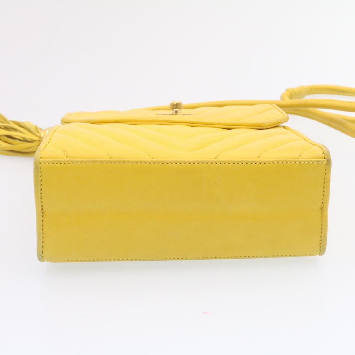 CHANEL V Stitch Fringe Turn Lock Shoulder Bag Lamb Skin Yellow CC Auth 26798A