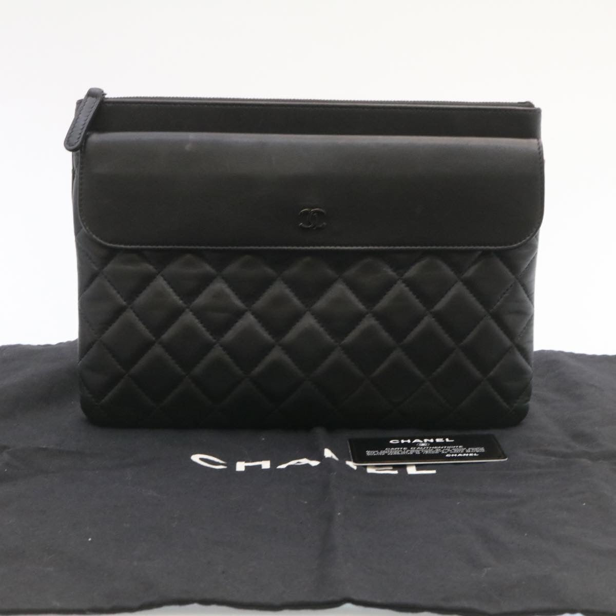 CHANEL Matelasse Clutch Bag Lamb Skin Black CC Auth 27116A