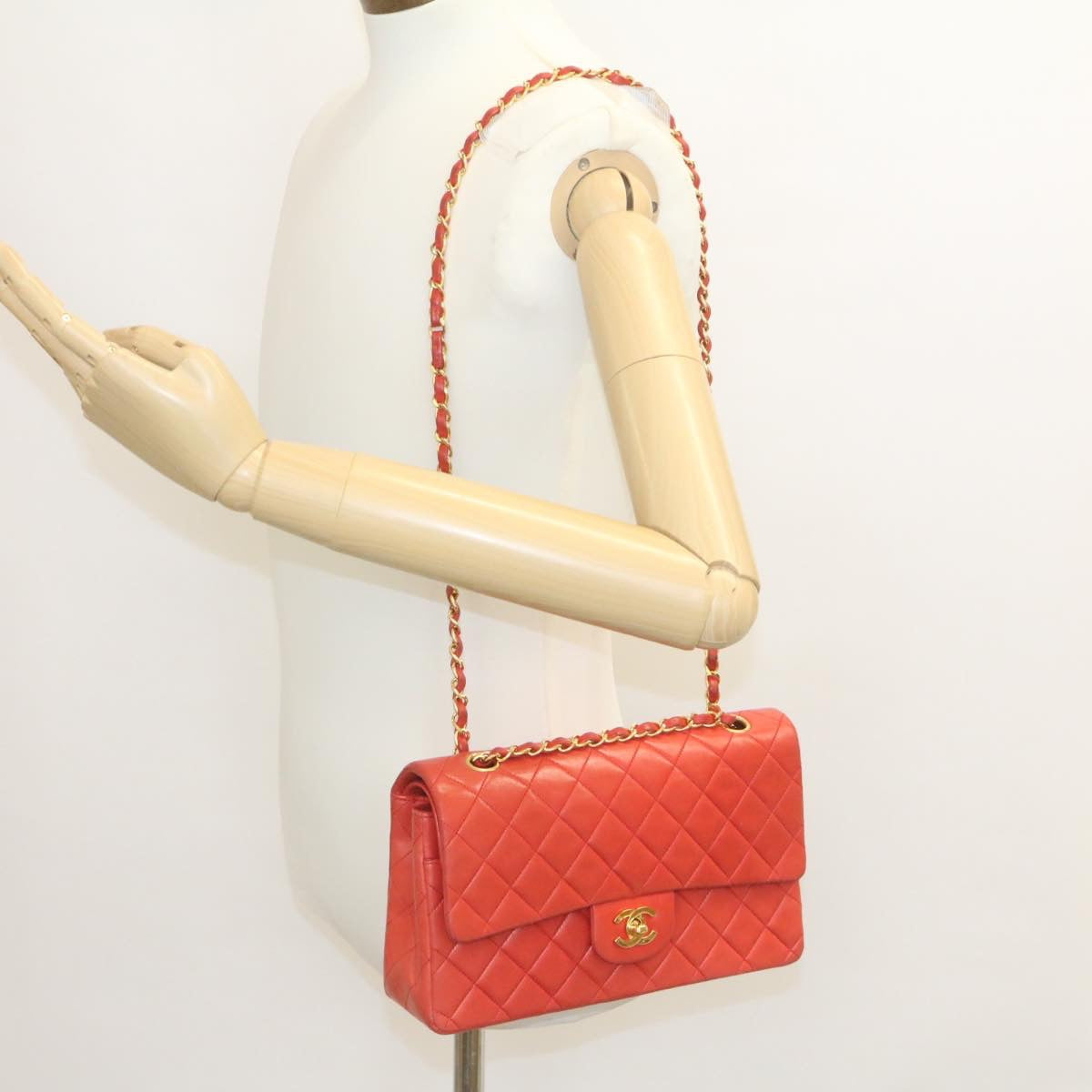 CHANEL Matelasse 25 Double Chain Flap Shoulder Bag Lamb Skin Red Auth 27897A