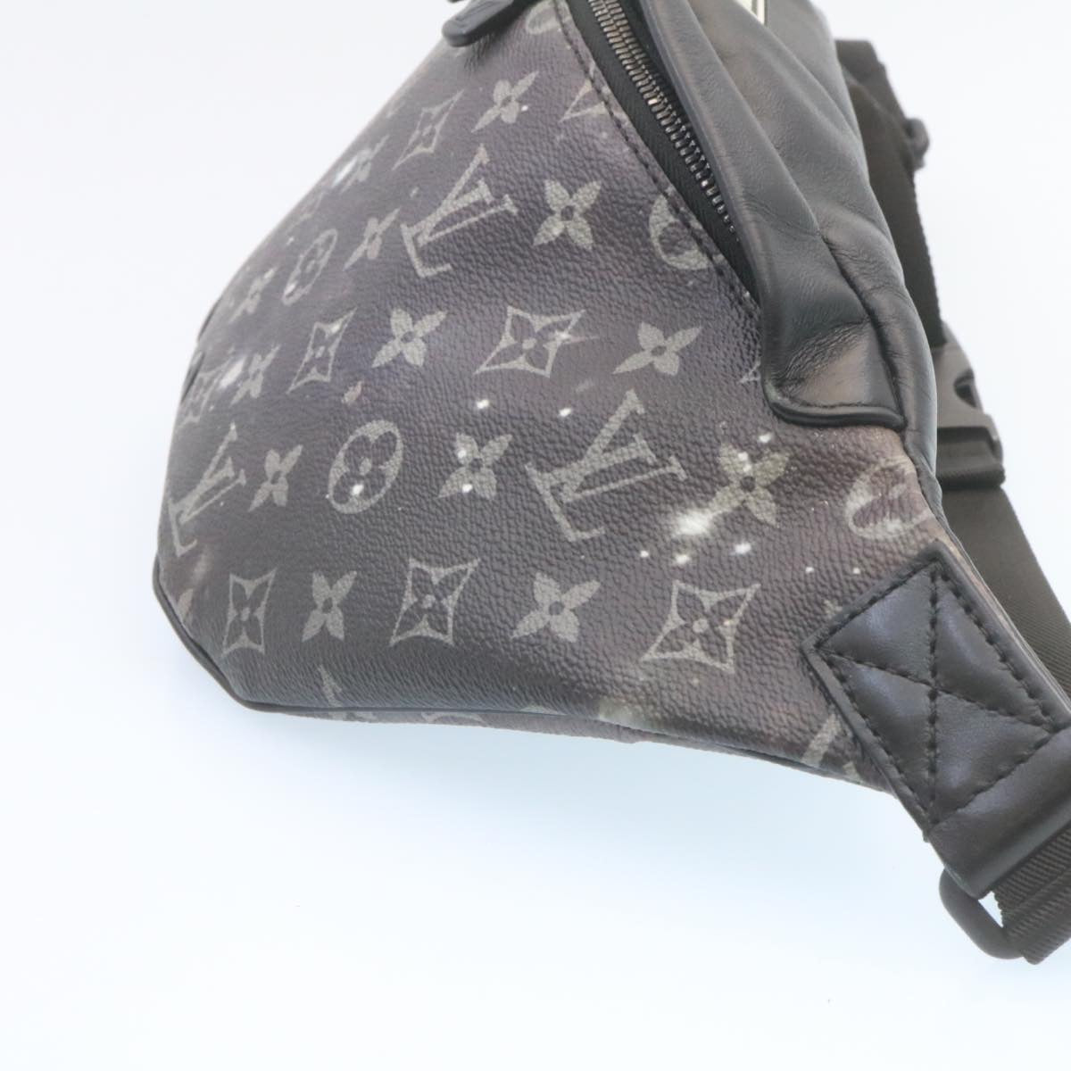 LOUIS VUITTON Monogram Galaxy Discovery Bum Bag Shoulder Bag Black Auth 28275A
