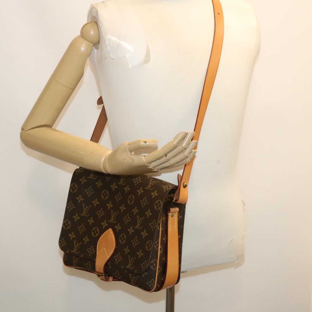 LOUIS VUITTON Monogram Cartouchiere GM Shoulder Bag M51252 LV Auth 28615