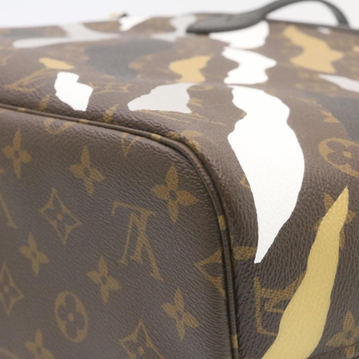 LOUIS VUITTON × LOL Monogram Camouflage Neverfull MM Tote Bag M45201 Auth 29024A