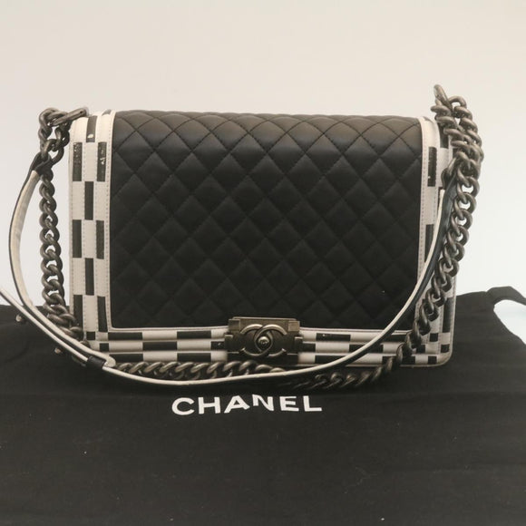 CHANEL Matelasse Boy Chanel Chain Shoulder Bag Lamb Skin Black CC Auth 29190A