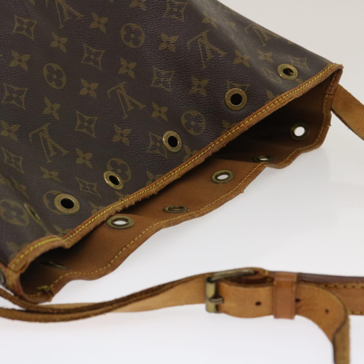 LOUIS VUITTON Monogram Noe Shoulder Bag M42224 LV Auth 29624