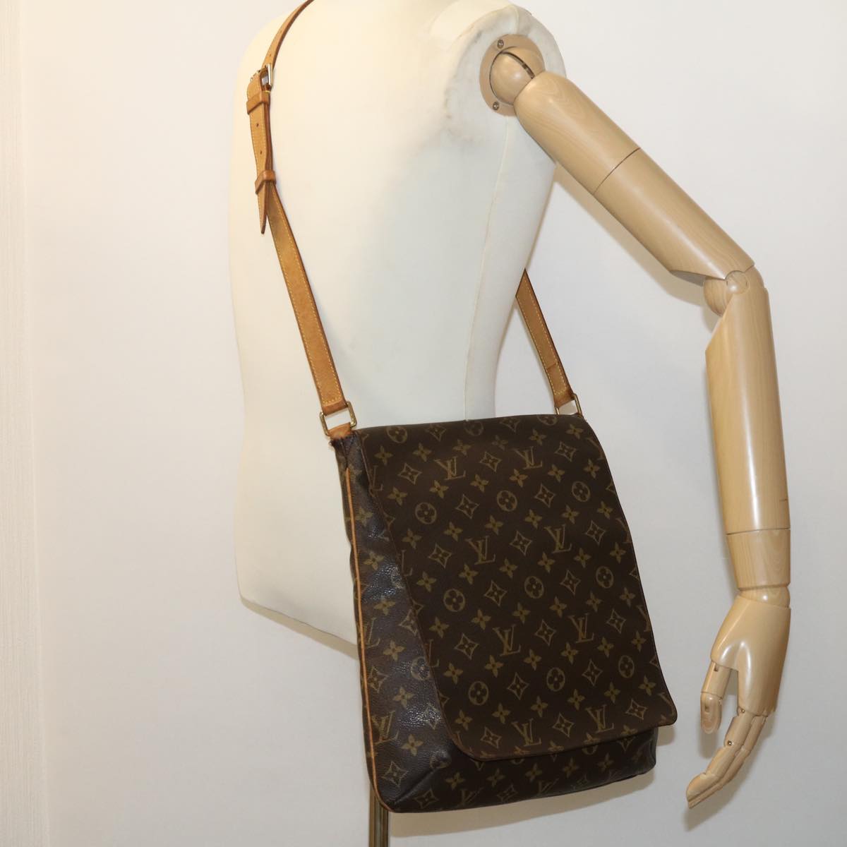 LOUIS VUITTON Monogram Musette Shoulder Bag M51256 LV Auth 29676