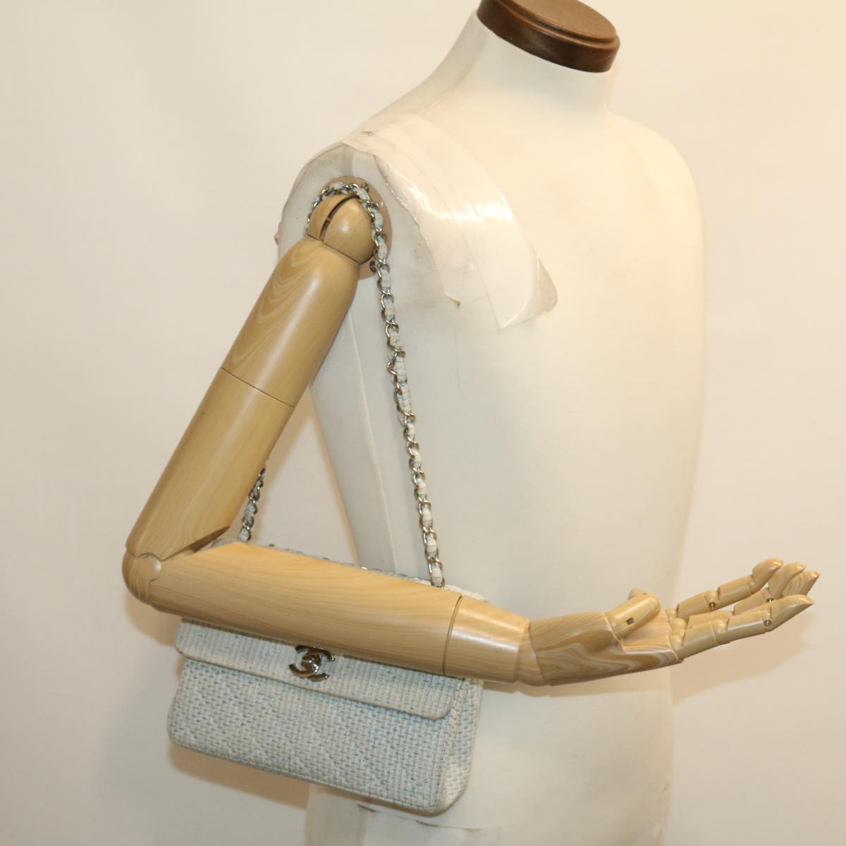 CHANEL Matelasse Tweed Turn Lock Chain Shoulder Bag White Light Blue Auth 29960A
