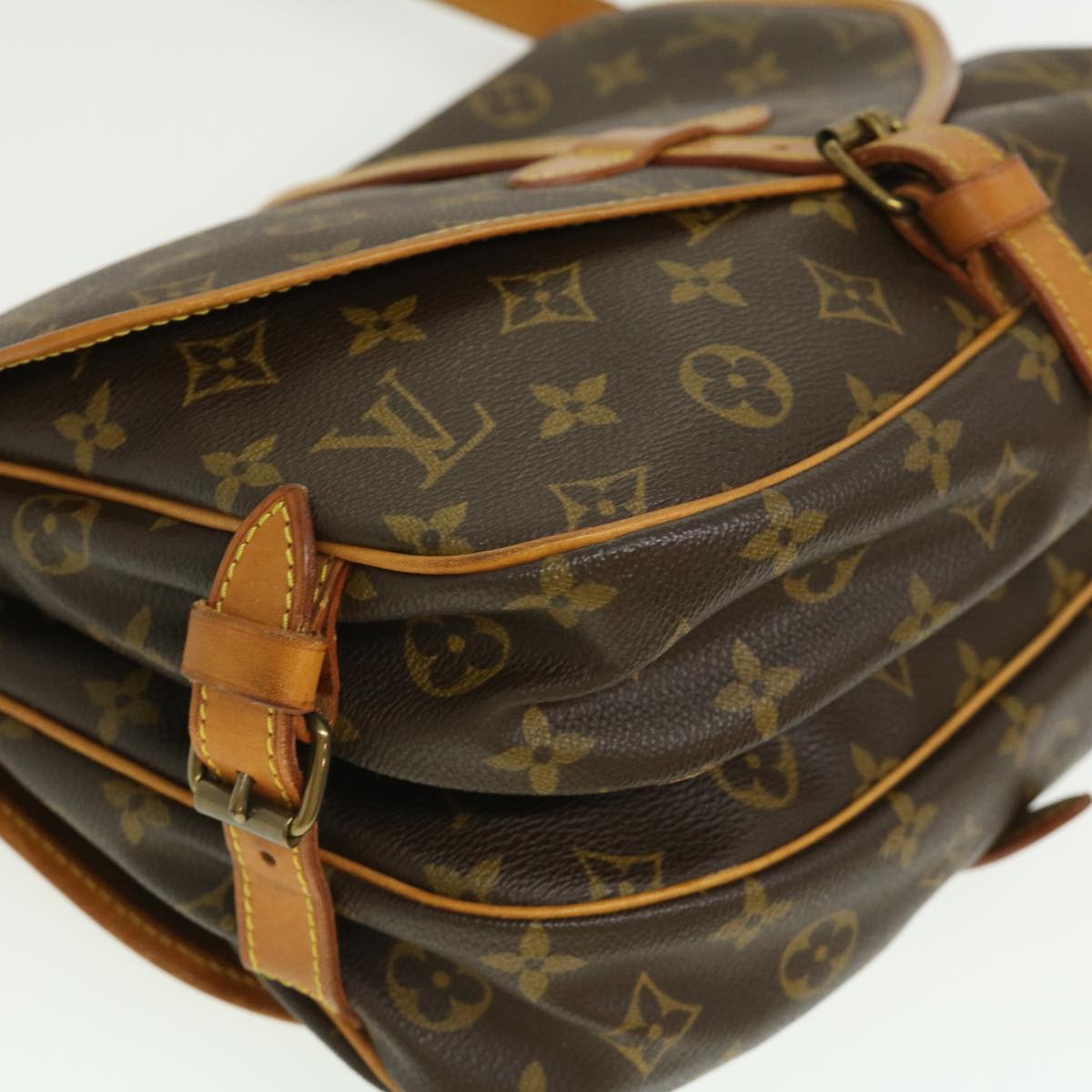 LOUIS VUITTON Monogram Saumur 30 Shoulder Bag M42256 LV Auth 29987