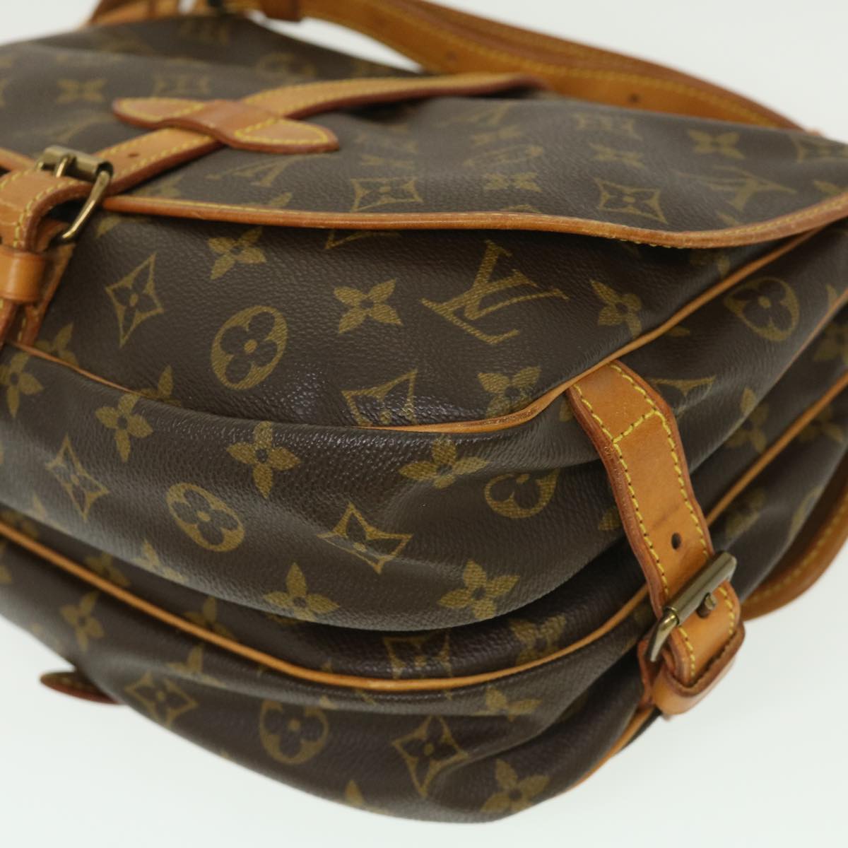 LOUIS VUITTON Monogram Saumur 30 Shoulder Bag M42256 LV Auth 29987