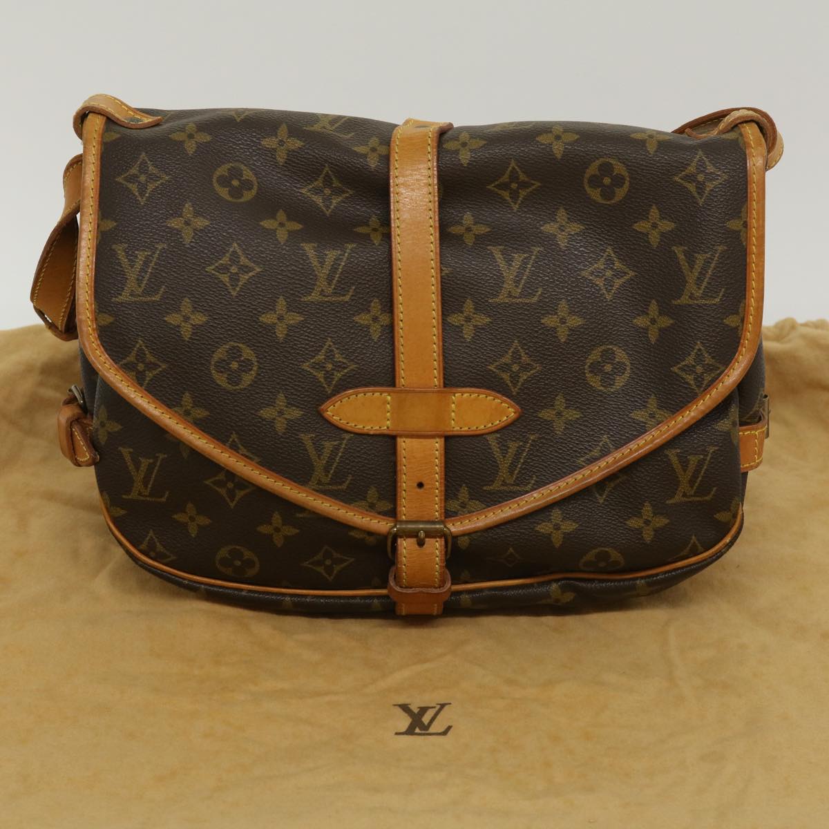 LOUIS VUITTON Monogram Saumur 30 Shoulder Bag M42256 LV Auth 29987