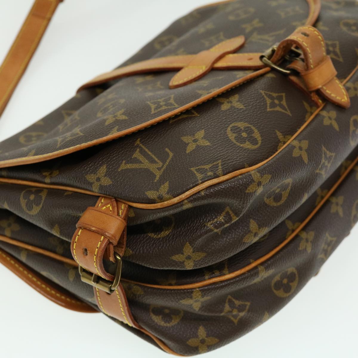 LOUIS VUITTON Monogram Saumur 30 Shoulder Bag M42256 LV Auth 30003