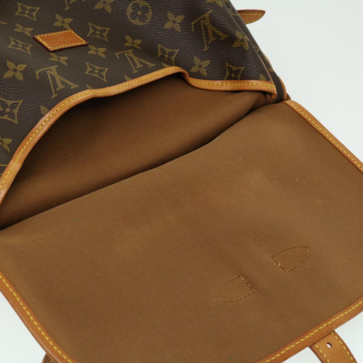 LOUIS VUITTON Monogram Saumur 30 Shoulder Bag M42256 LV Auth 30003