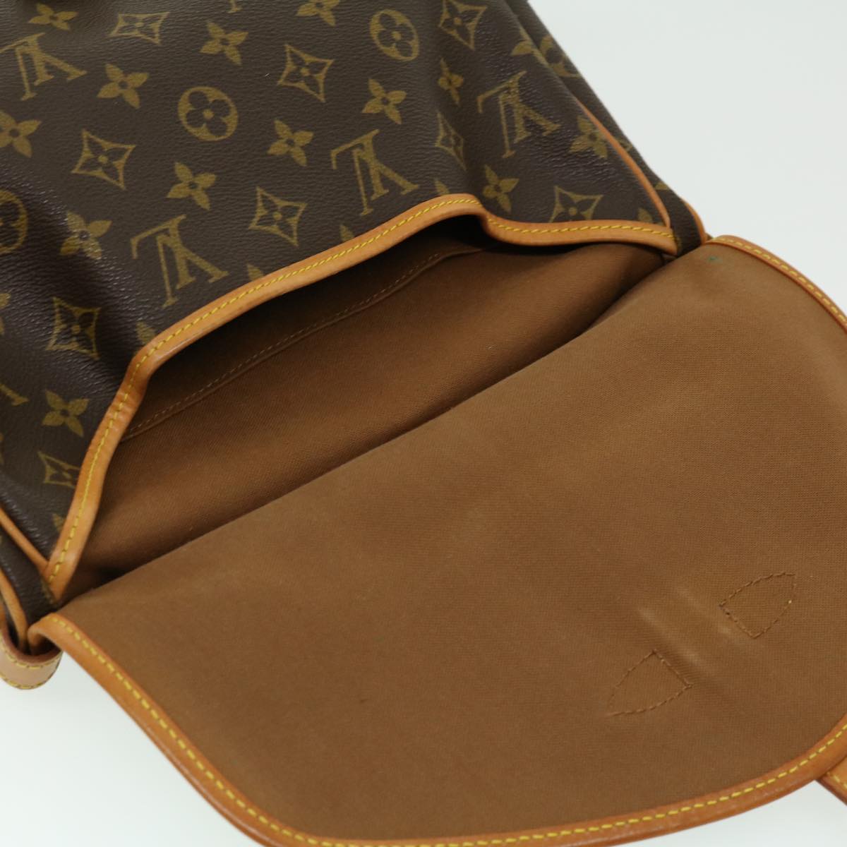 LOUIS VUITTON Monogram Saumur 30 Shoulder Bag M42256 LV Auth 30003