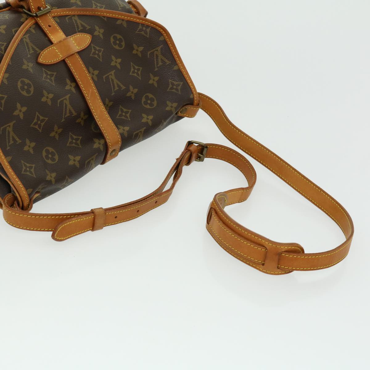 LOUIS VUITTON Monogram Saumur 30 Shoulder Bag M42256 LV Auth 30003