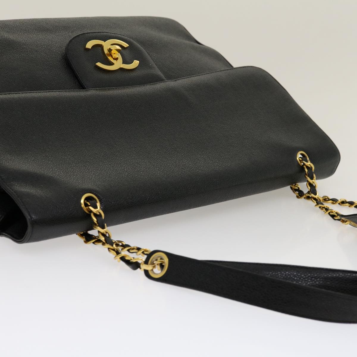 CHANEL Chain Turn Lock Shoulder Bag Caviar Skin Black Gold CC Auth 30035