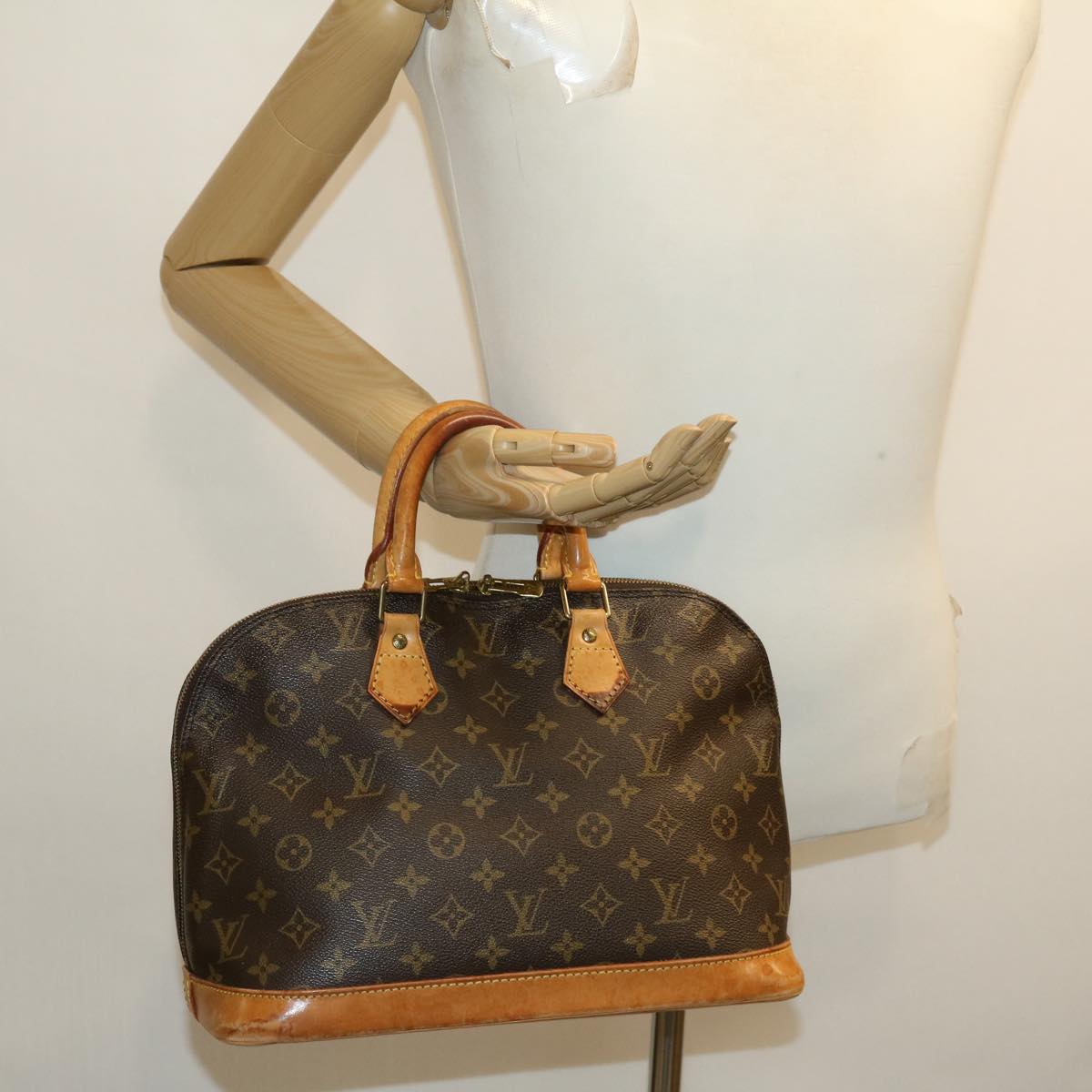 LOUIS VUITTON Monogram Alma Hand Bag M51130 LV Auth 30146