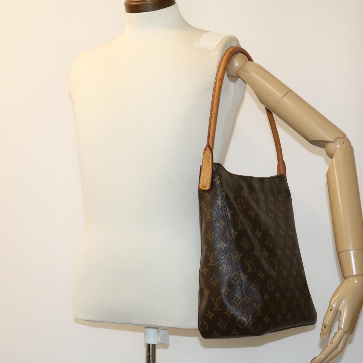 LOUIS VUITTON Monogram Looping GM Shoulder Bag M51145 Auth 30173